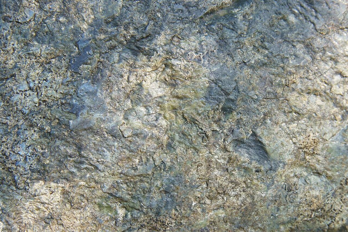 A serpentinite rock outcrop